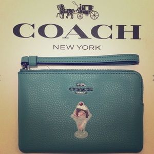  COACH "Ice Cream" Wristlet 